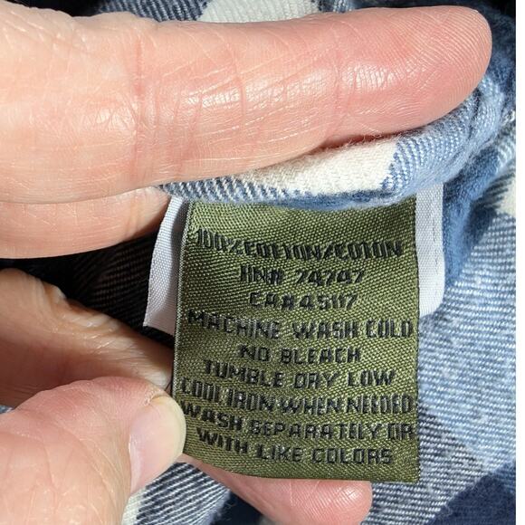 Bass pro flannel shirt Mens Extra Large Blue White Plaid Checks Outdoors Fishing - Picture 4 of 7